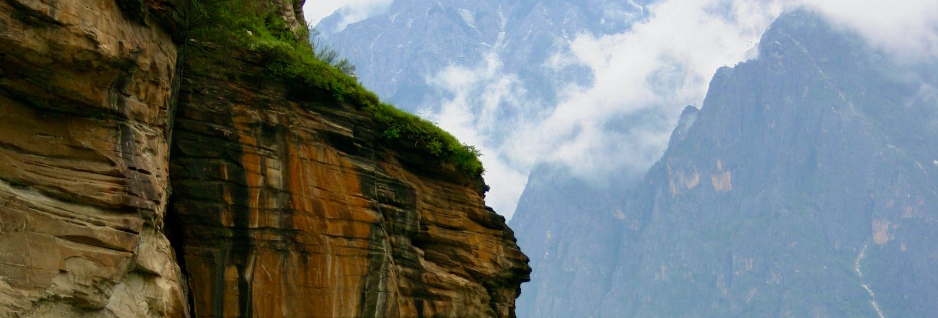 Middle Tiger Leaping Gorge Hiking