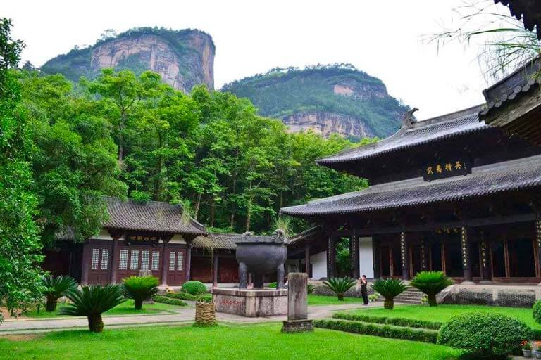 Wuyi Mountain - Wuyi Palace