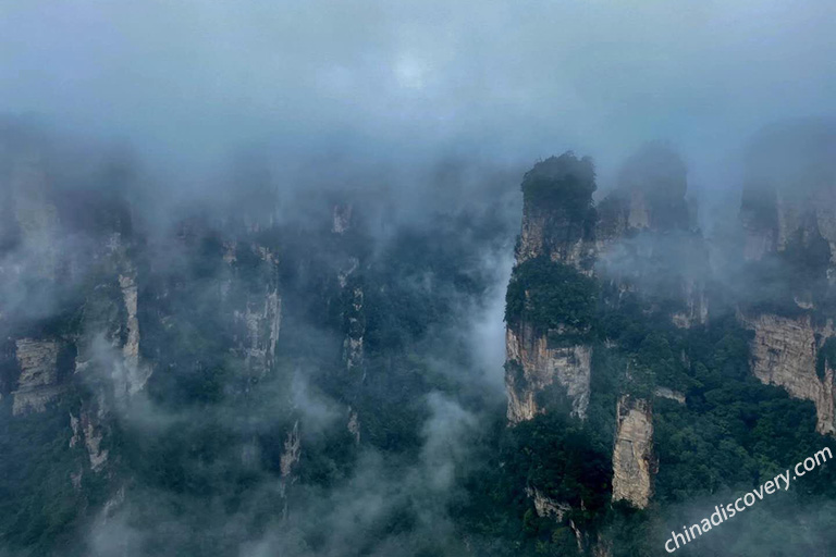 Seas of Clouds and Mist at Huangshizhai