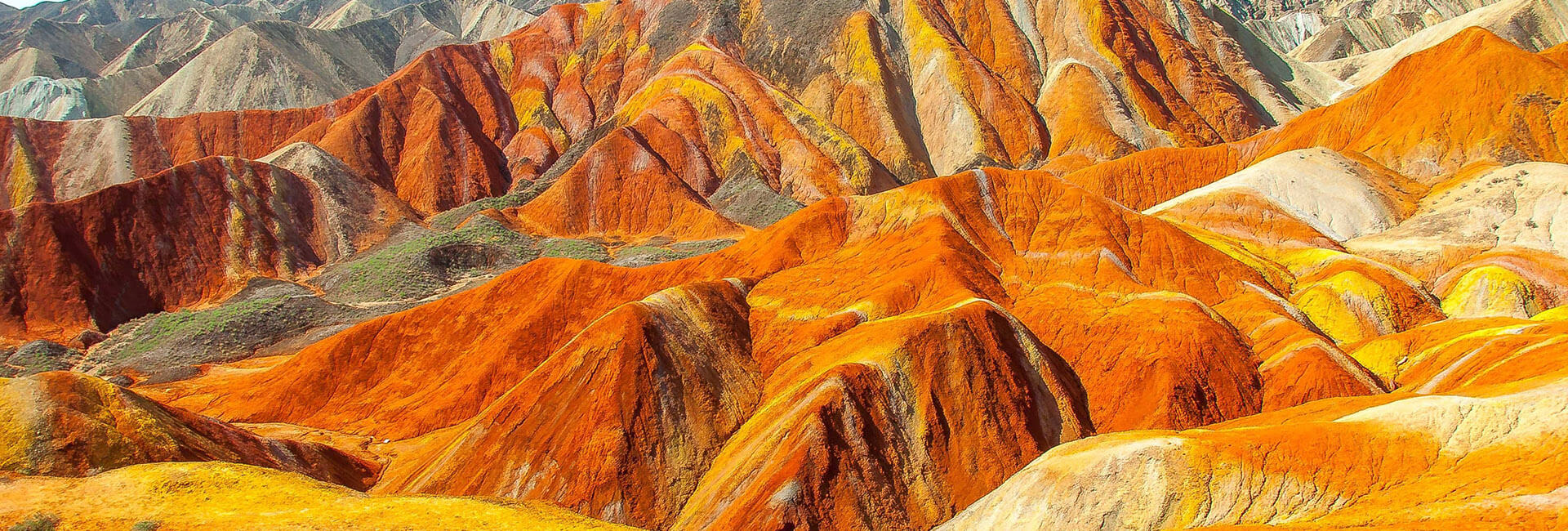 Qinghai Lake Zhangye Danxia Badain Jaran Desert Tour 2025/2026