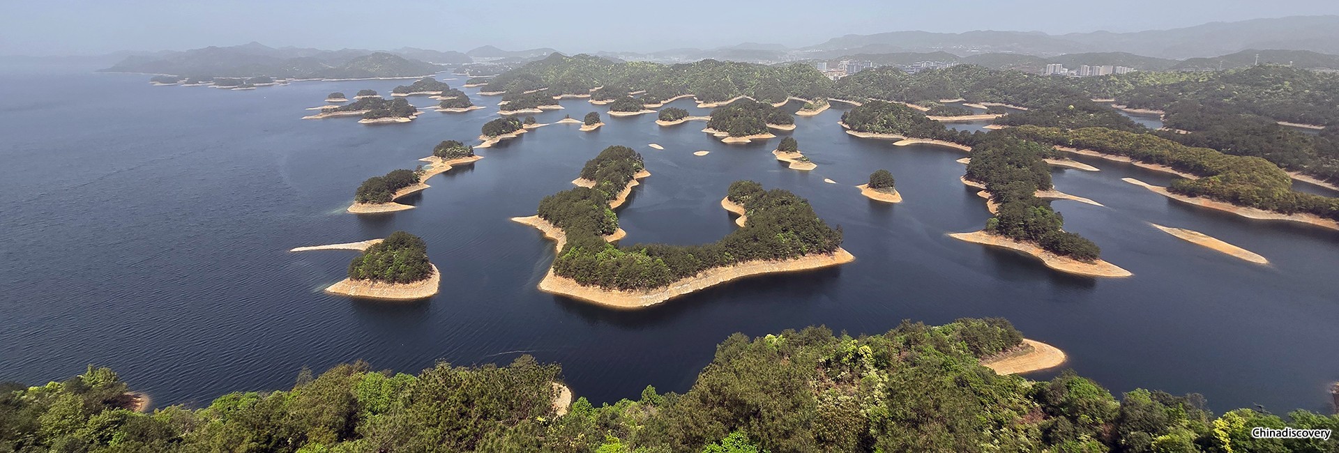 6 Days Hangzhou Huanshan Holiday Tour with Wuzhen and Qiandao Lake