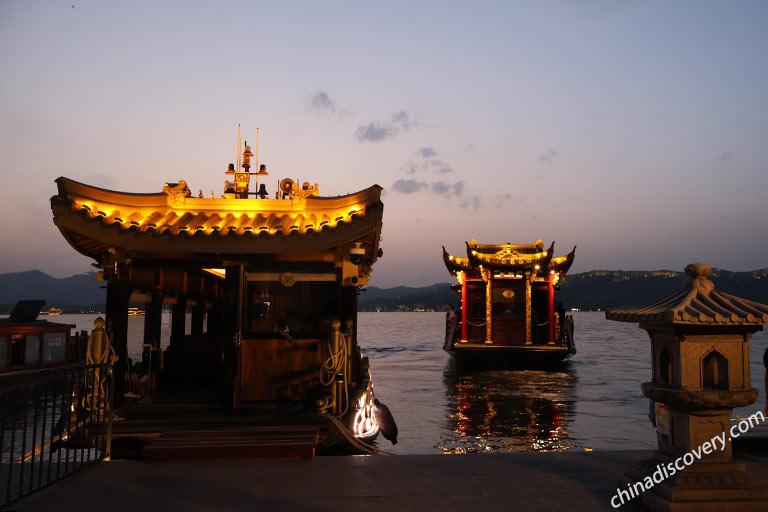 Hangzhou West Lake Boat