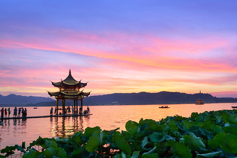 West Lake in Hangzhou City China (High Speed) Train Travel Guide 2024