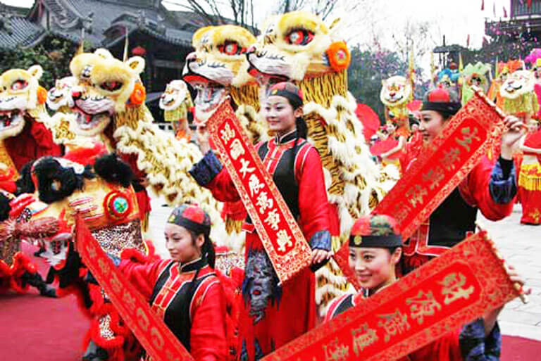 Spring Festival Event in Song Dynasty Town