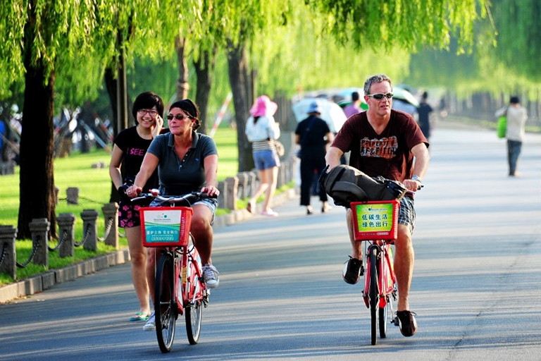 West Lake Cycling Experience 