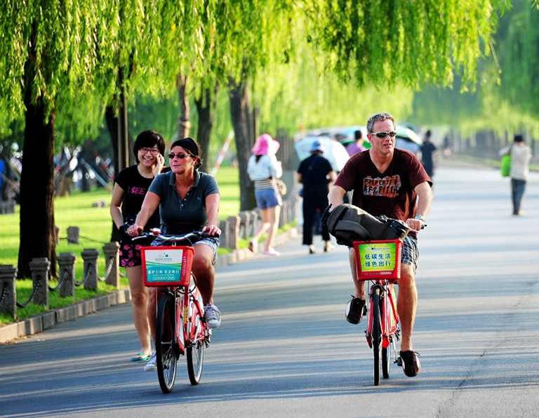 West Lake Cycling Experience 