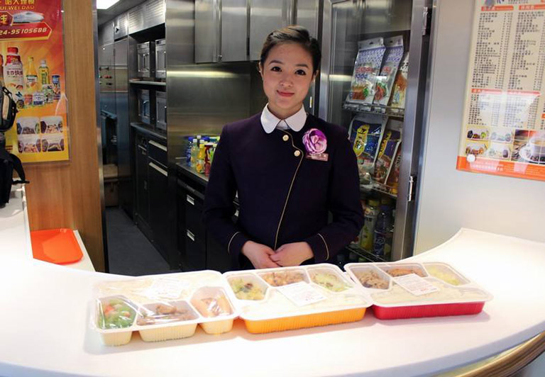Food & Dining on China High Speed Train