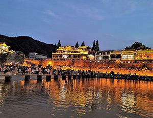 Fenghuang Tour