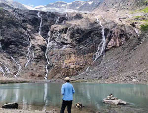 Shangri-La Yubeng Hiking Tour