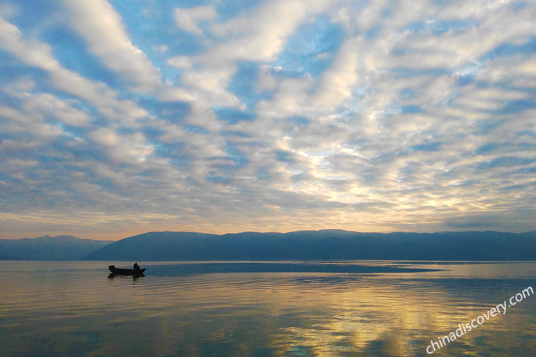 Sunshine in Erhai Lake Erhai Lake