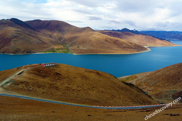 Breathtaking Yamdrok Lake Yamdrok Lake