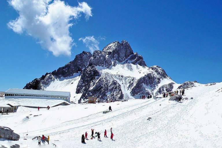 Top China Ski Resorts - Yulong Snow Mountain Ski Area