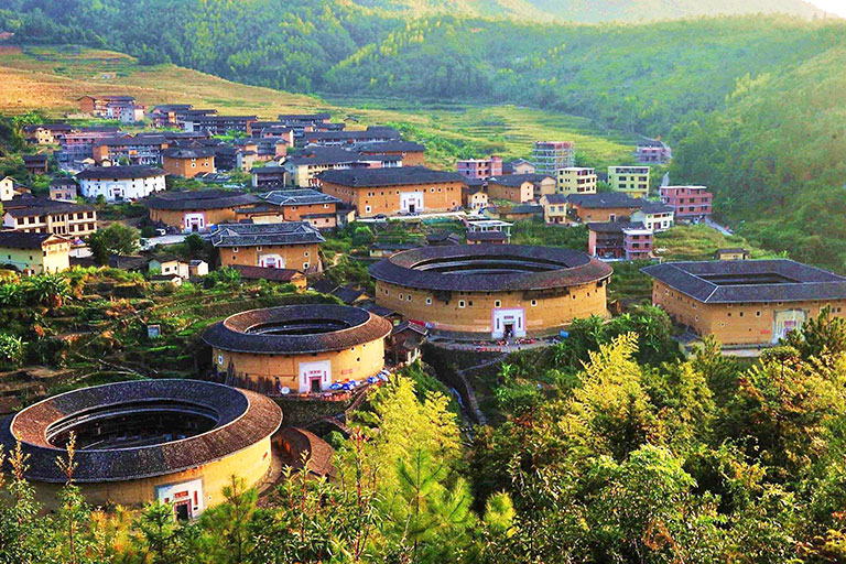 Visit Nanjing Tulou in Fujian in Winter