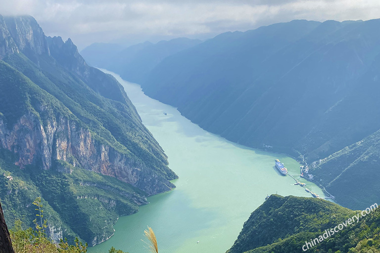 Three Gorges Winter Scene