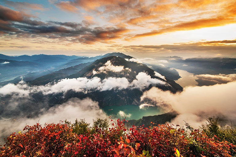 Qutang Gorge Best Places to Visit in China in Autumn