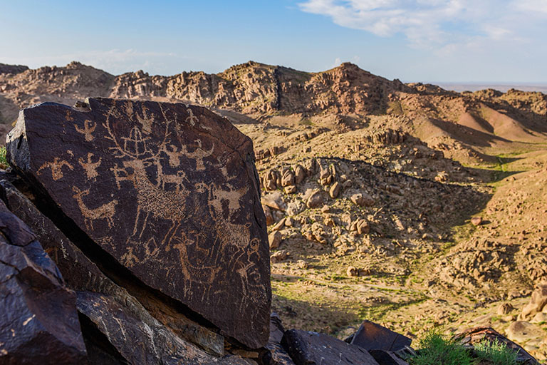 Lively Rock Paintings in Mandela Mountain