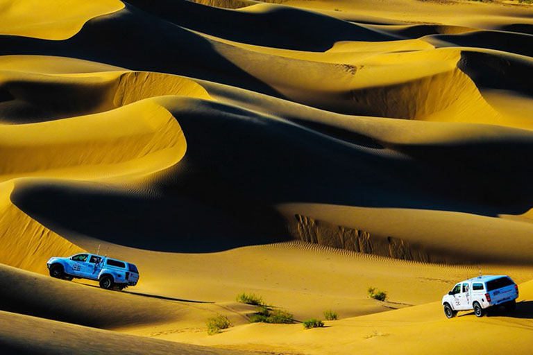 Enjoy the Most Exciting Ride in Badain Jaran Desert Get from Hohhot to Ordos - Tour Plan