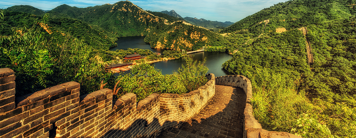 2 Days Mutianyu & Huanghuacheng Lakeside Great Walls Hiking Tour