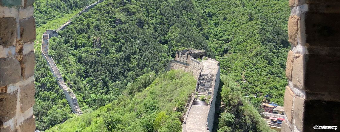 2 Days Mutianyu & Huanghuacheng Lakeside Great Walls Hiking Tour