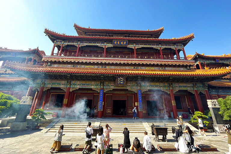 Lama Temple