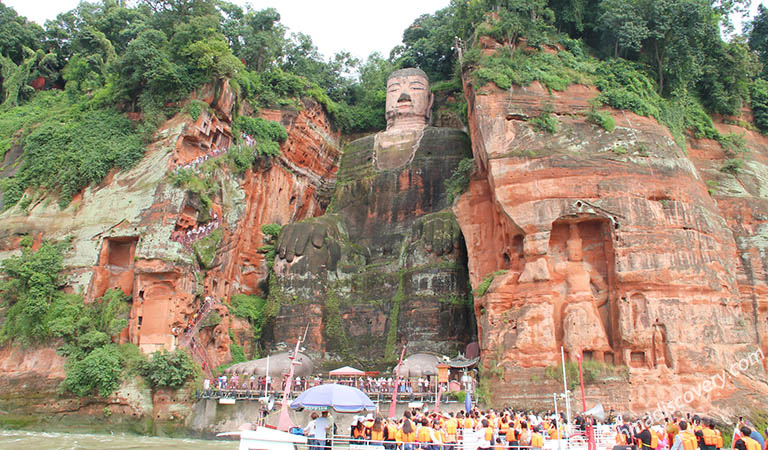 Leshan Giant Buddha Chengdu Airport Layover and Transit