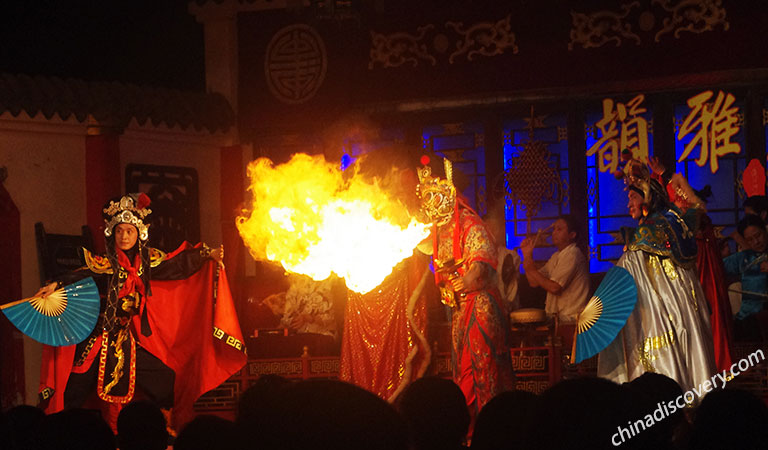 Sichuan Opera - Fire Spitting Chengdu Nightlife