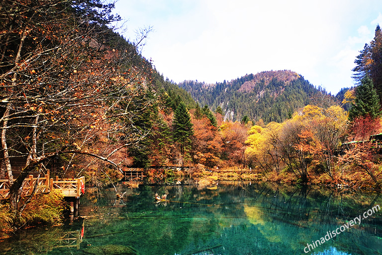 Chengdu Travel Guide 2025 - Jiuzhaigou Valley