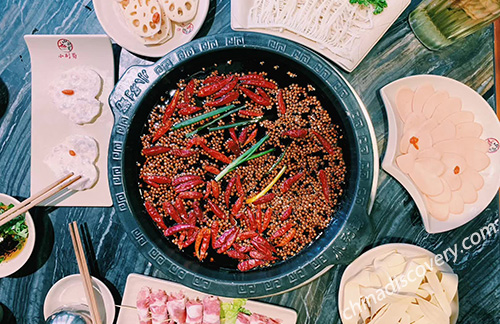 Chengdu Travel Guide 2025 - Sichuan Cuisine