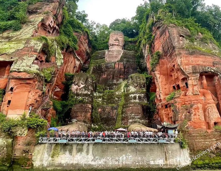 Panorama of Leshan Giant Buddha 