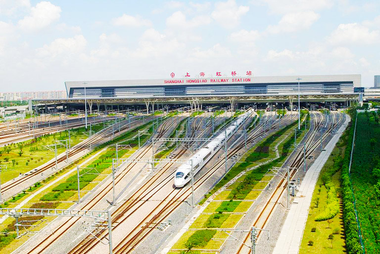 Changsha High Speed Train - Shanghai Hongqiao Railway Station