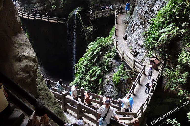 Longshuixia Gap in Wulong 