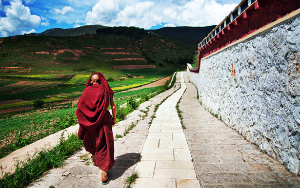 Shangri-La Songzanlin Monastery Outside Scenery 