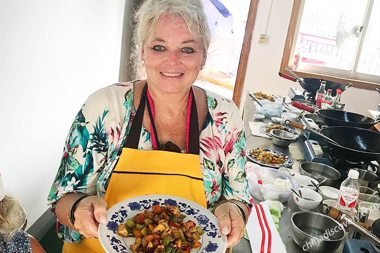 Our Customer from USA Enjoyed Cooking Class at Yangshuo West Street in May, 2018
