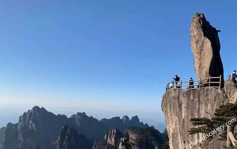 Andreas' group from Swedan - Flying-over-Rock, Yellow Mountain, Huangshan