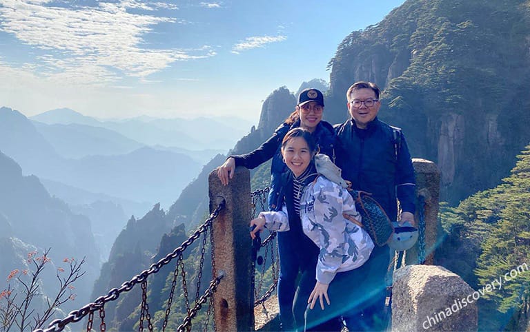 Jenny's group from Vietnam - Yellow Mountain, Huangshan, Anhui