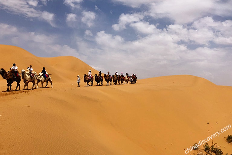 Our customer Jeff from USA visited Shapotou Desert in May 2021 Zhangye Danxia Lanform