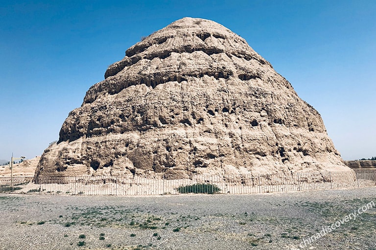 Our customer Jeff from USA visited the Western Xia Tombs in May 2021 Zhangye Danxia Lanform