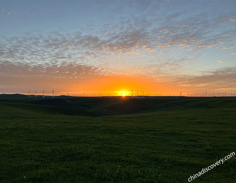 Richard from US - Huitengxile Grassland Sunrise