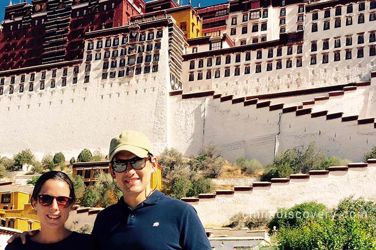 Rizo’s group from Peruana visited The Potala Palace in June 2015, tour customized by Wonder