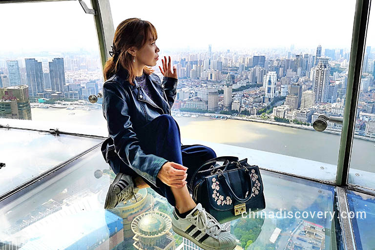 Chona from Philippines visited Shanghai World Financial Center in September 2018, tour customized by Catherine 