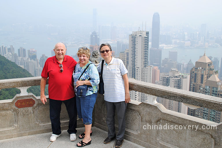 Joseph’s group visited Victoria Peak in November 2019, tour customized by Lyn