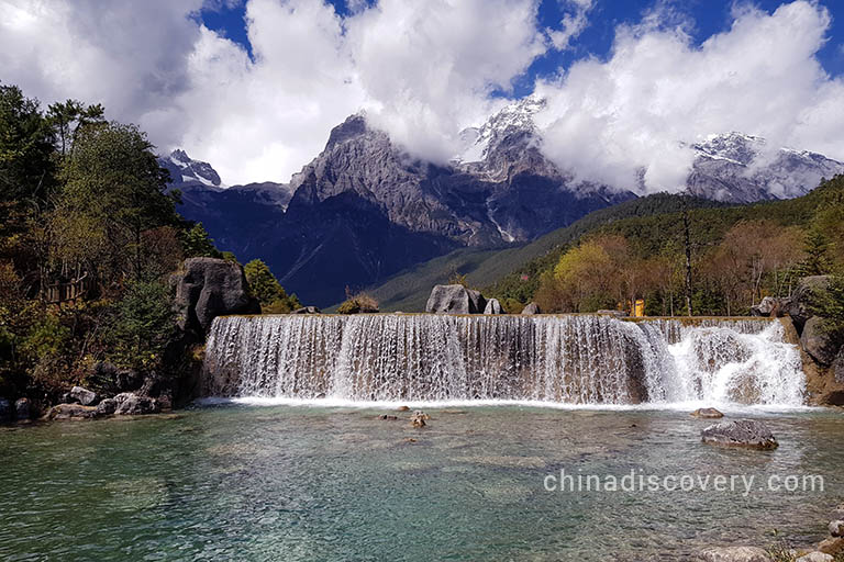 Jade Dragon Snow Mountain Lee's Family from Singapore visited Jade Dragon Snow Mountain in October 2018, tour customized by Catherin