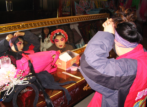 Watch Sichuan Opera in Chengdu