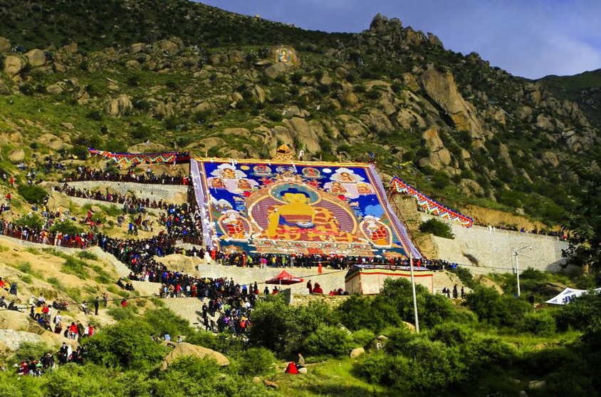 Shoton Festival in Tibet