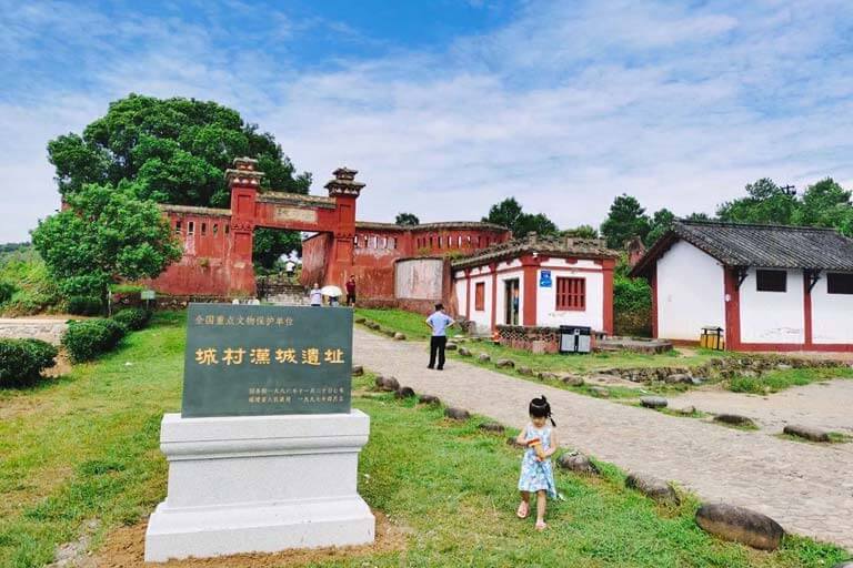 Wuyi Mountain - Ancient City