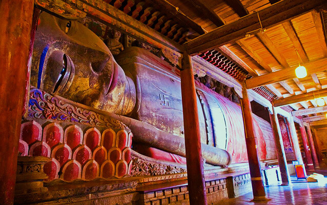 Giant Buddha Temple