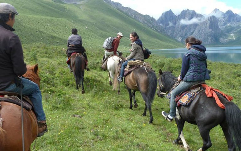 Horse-back journey on Sangke Grassland
