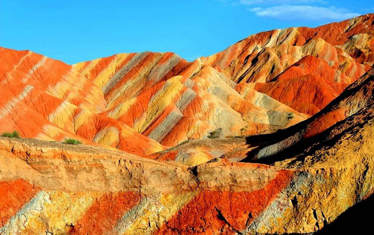 8 Days Dunhuang to Xining Tour via Zhangye 2025