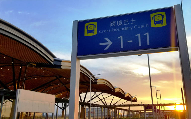 Hong Kong Zhuhai Macau Bridge Cross-boundary Coach