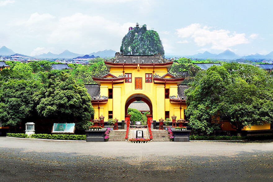 Solitary Beauty Peak and Jingjiang Prince City